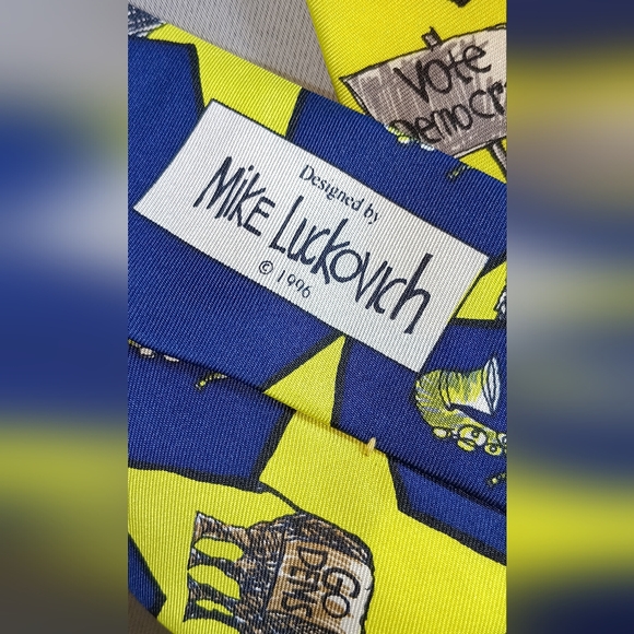 Men's silk tie by mike luckovich vintage 1996 democrat bill clinton saxophone - Picture 4 of 4